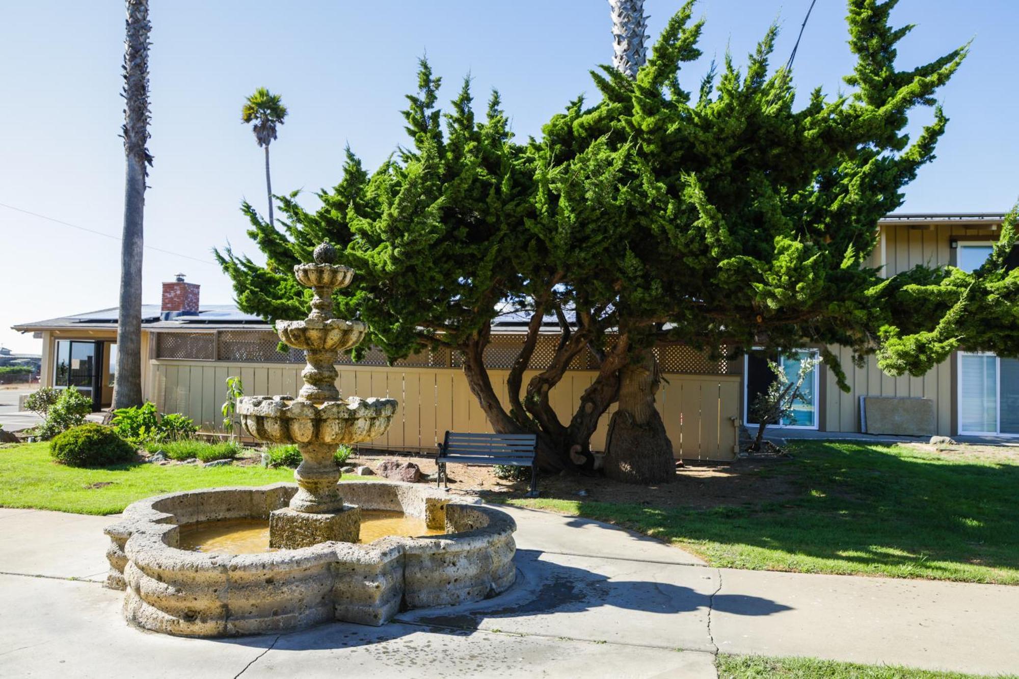 Silver Surf Motel San Simeon Eksteriør bilde